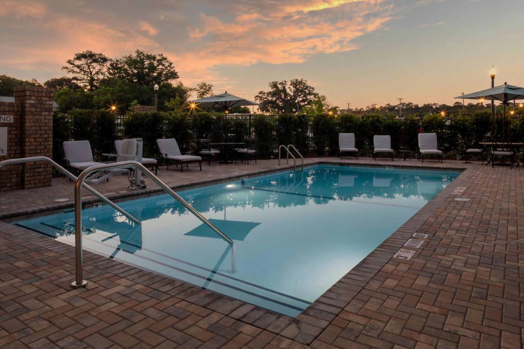 Courtyard By Marriott Thomasville Downtown Exteriör bild
