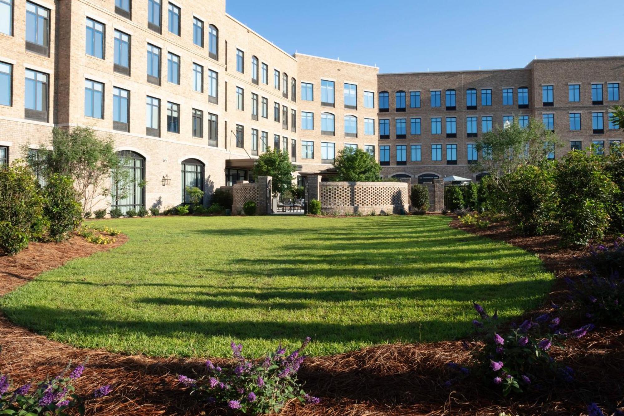 Courtyard By Marriott Thomasville Downtown Exteriör bild