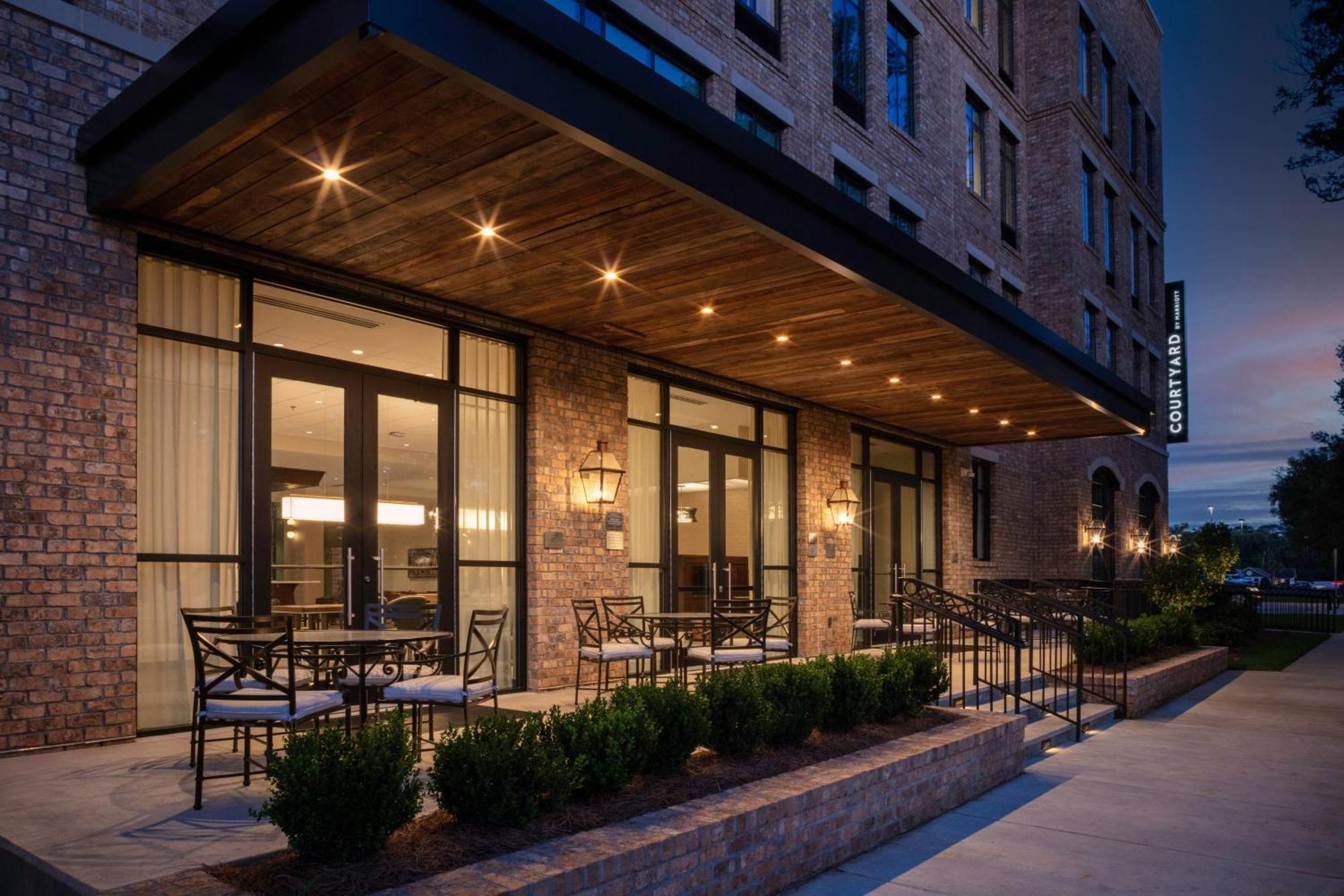 Courtyard By Marriott Thomasville Downtown Exteriör bild